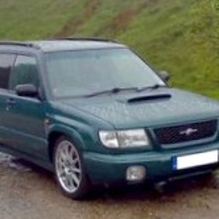 novenkaja-subaru-forester-s-signalizaciej-scher_1.jpg