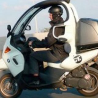 bmw-gotovit-trehkolesnij-skuter_1.jpg