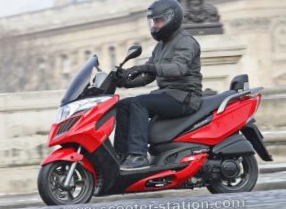 Ekspress-test-motoroller-kymco-g-dink-125i-bolshoj-turist...