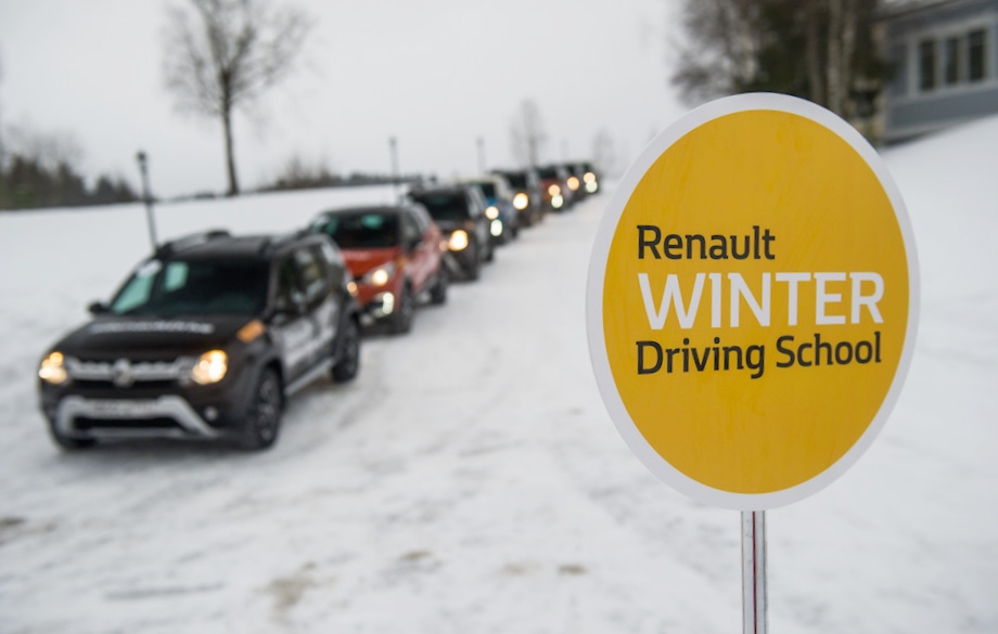 renault-winter-driving-school_1.jpg
