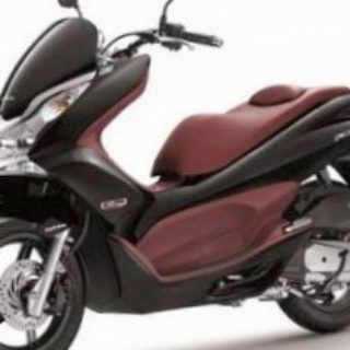 skuter-honda-pcx-150-debyut-neizbezhen_1.jpg