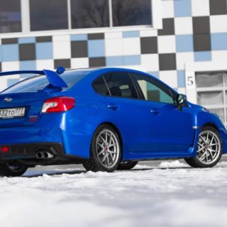 subaru-wrx-sti-foto_1.jpg